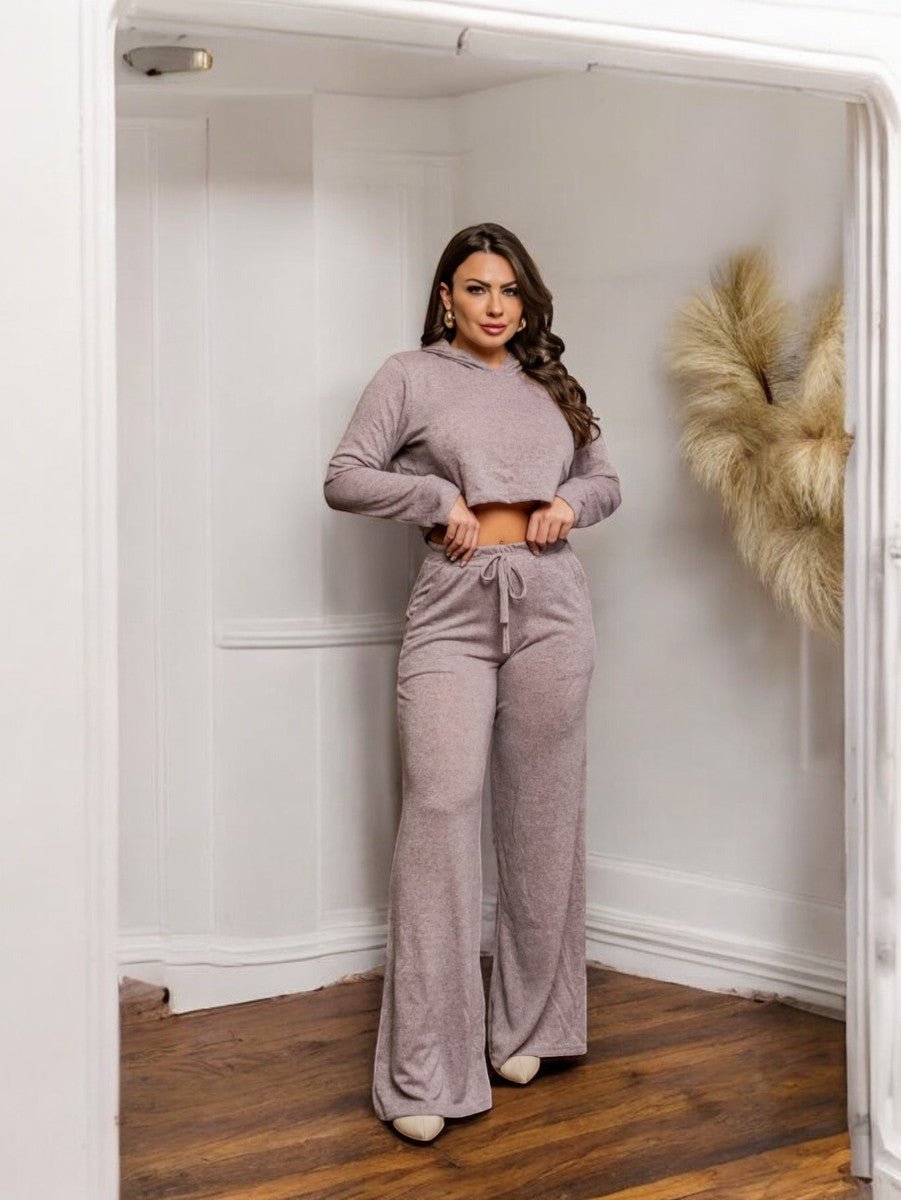 Conjunto Feminino Lãzinha com Capuz – Blusa e Calça Pantalona | Tamanhos P e M - Momobr