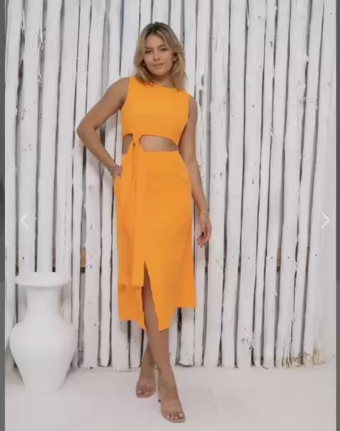 Conjunto Social Feminino Saia com Fenda e Cropped de Amarração em Alfaiataria