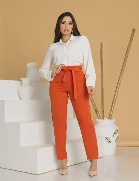 Calça Capri Feminina Alfaiataria Cintura Alta – Slim Skinny com Laço, Casual e Elegante – Tendência Verão