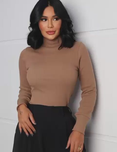 Top Cropped Feminino Gola Alta Cacharrel Manga Longa em Ribana – Tamanho Único