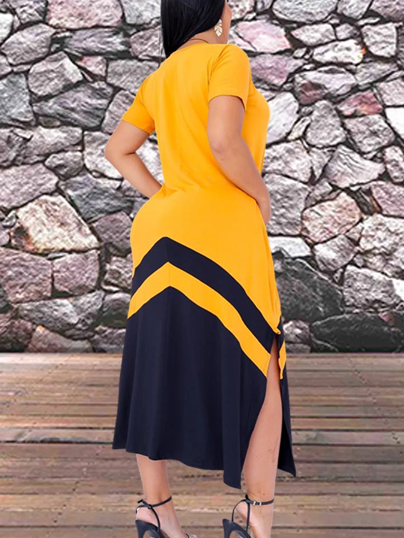 Vestido Longo Bicolor Feminino com Fenda, Bolsos e Alça – Tecido Viscose, Tamanho Único do 38 ao 50, Casual Chic - Momobr