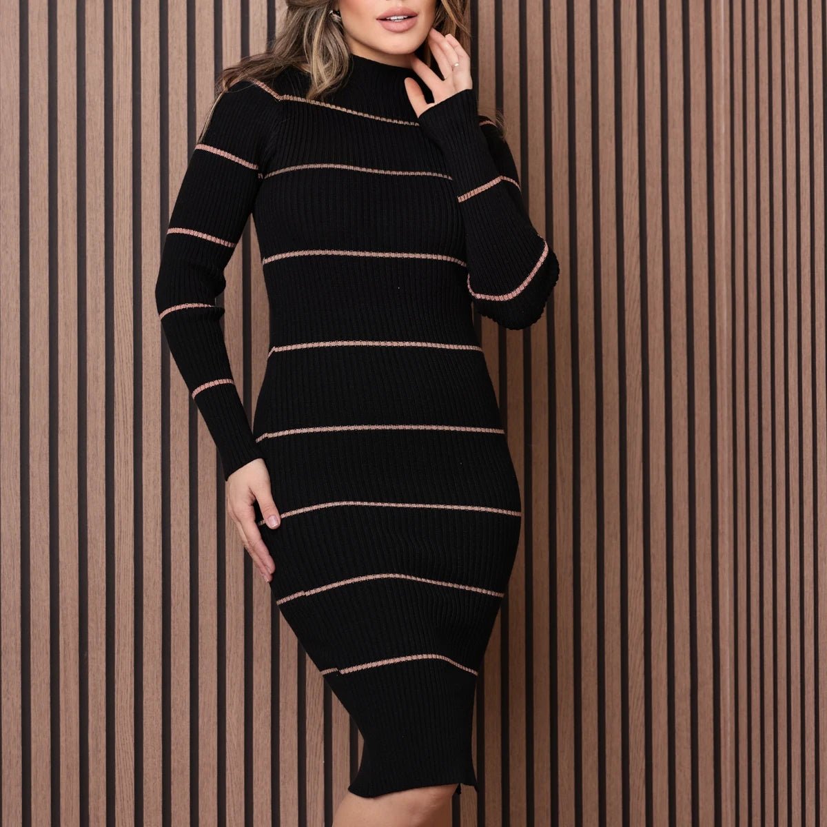 Vestido Midi Listrado de Tricot Modal – Manga Longa, Fenda Lateral e Estilo Elegante - Momobr